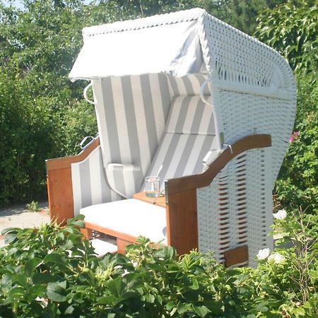 Ferienwohnungen Und Haushaelfte Friesland Midlum  Exterior photo