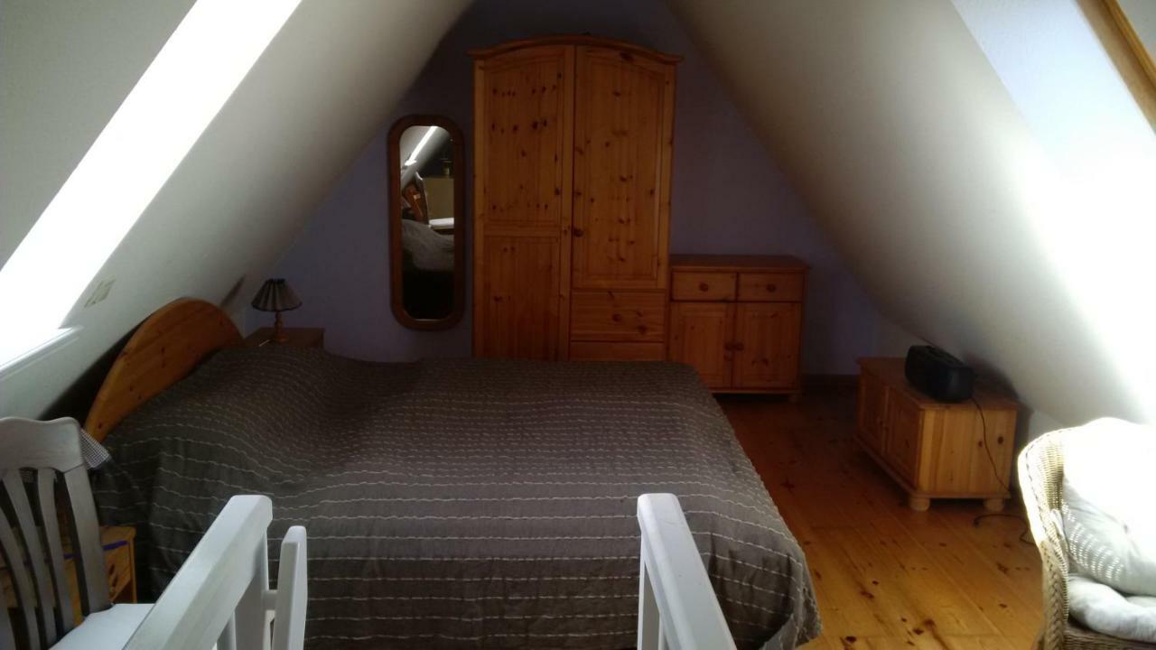 Ferienwohnungen Und Haushaelfte Friesland Midlum  Exterior photo